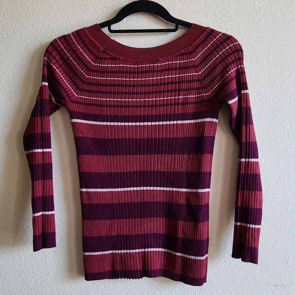 Rue21 | Ribbed Red and Burgundy Striped 3/4 Sleeve Shirt - Picture 5 of 5